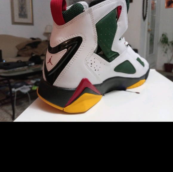 Jordan True Flights
'White Fir Amarillo'
Size 10 - Picture 3 of 5